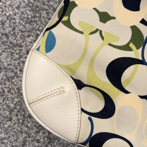 🩵Vintage Y2K Limited addition coach bag!💙 - Picture 10 of 12